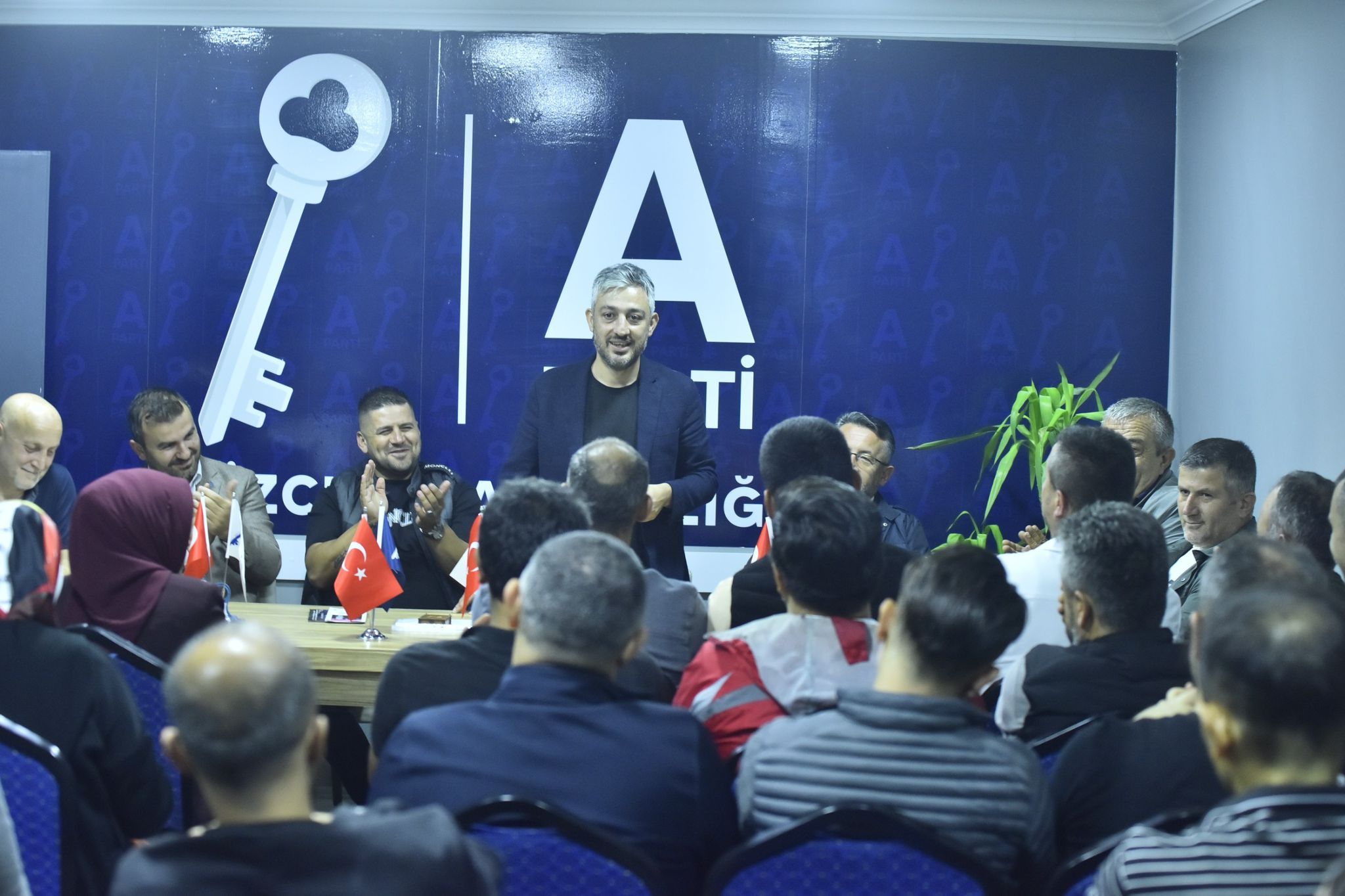 Başkan Kaya, ”Milletimiz bize inanıyor ve güveniyor, boşa çıkarmamak için çalışacağız.”