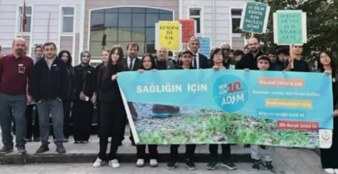 Cumayeri’nde Dünya Ruh Sağlığı Günü Yürüyüşü Gerçekleştirildi