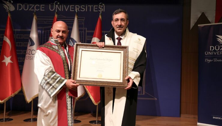 Cumhurbaşkanı Yardımcısı Cevdet Yılmaz, Düzce Üniversitesi Akademik Yıl Açılış Törenine Katıldı