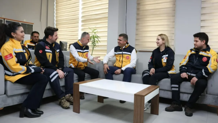 Vali Aslan’dan 112 İstasyonuna Ziyaret: “Yaşama Yol Ver” Çağrısını Yineledi