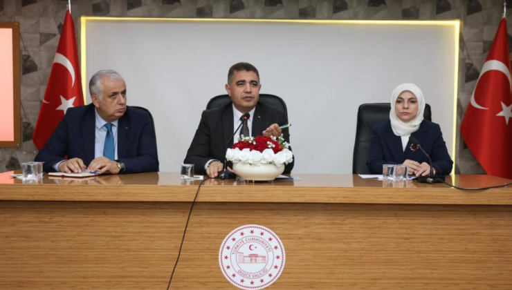 Düzce’de Merkez Okul Müdürleri İzleme ve Değerlendirme Toplantısı Gerçekleştirildi