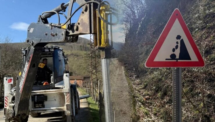 Cumayeri’nde Grup Yolunda Trafik Levhaları Yenileniyor
