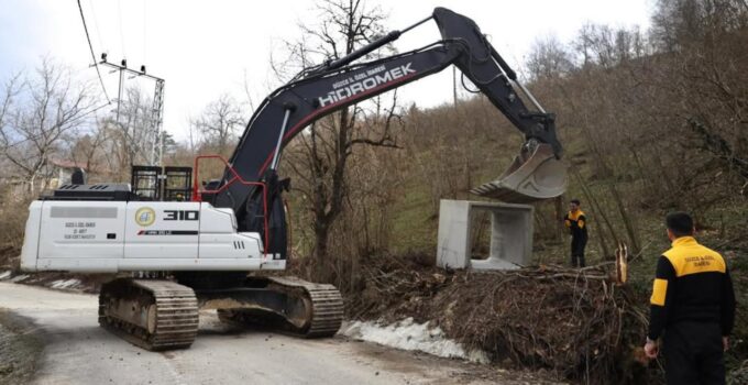 Kaynaşlı Bıçkıyanı Köyü’nde Kutu Menfez Çalışmaları Tamamlandı