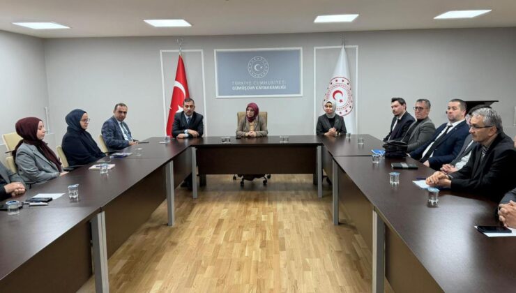 Müdür Özer, Okul Müdürleriyle Değerlendirme Toplantısı Yaptı