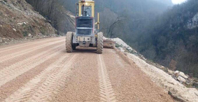 Yığılca Hacıyeri Köyü’nde Yol Bakım Çalışmaları Hız Kesmeden Devam Ediyor