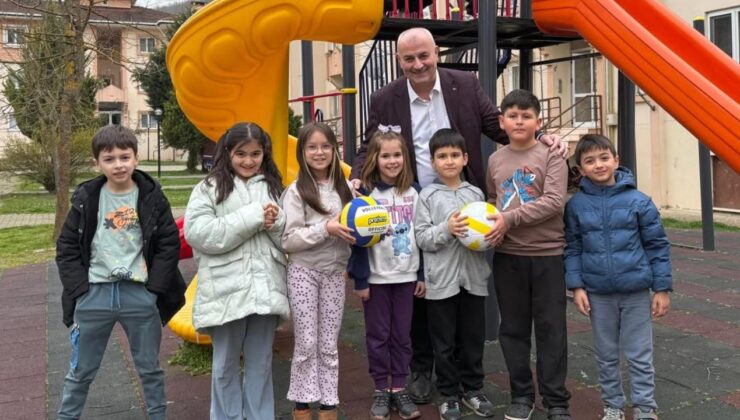 Başkan Yılmaz Yıldız, Yeşiltepe Mahallesi’nde Çocuklarla Buluştu