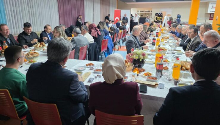 Millî Eğitim Bakanlığı Yetkilisi Fethullah Güner, Özel Eğitim Öğrencileriyle İftar Sofrasında Buluştu