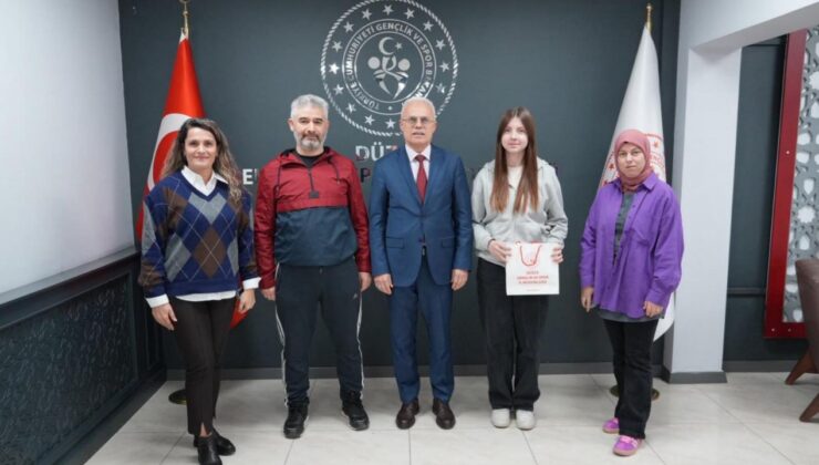 Düzceli Taekwondocu Hazal Bakı’dan Ziyaret
