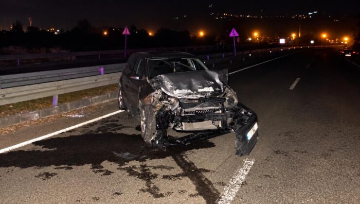 Beyköy Yolu’nda Kaza; Araç Bariyerlere Çarptı
